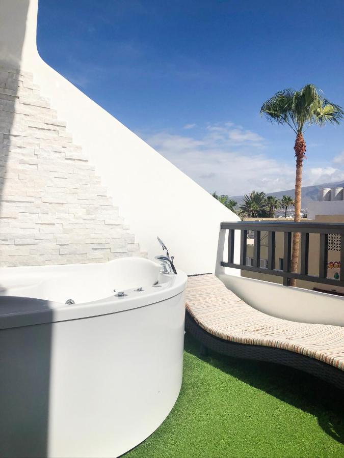 Lux&2Jacuzzi. New! Golden Mile Las Americas, Parque Santiago 2. Pool Heated Sea Water 2 Bdr Playa de las Americas  Bagian luar foto